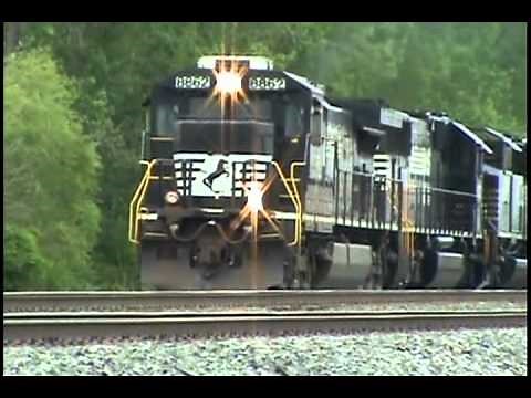 Exploding Turbo Charger: NS Locomotive Failure With a Smoke Show Near Toledo, Ohio.