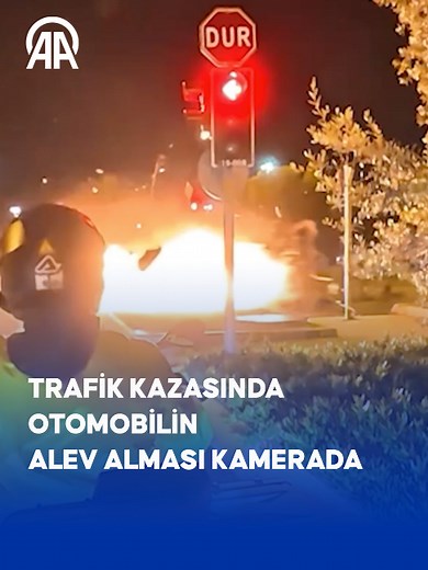 Maltepe trafik kazası: otomobilin alev alması ve 4 yaralı görüntüleri