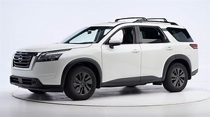 2022 Nissan Pathfinder 4-door SUV