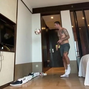98K views · 305 shares | WALL vs WALL: Danny Fox takes on one of the OTHER walls in his room!#FoxIsAtIt #DannyIsRedAndGold #ChhilamAchiThakbo #WeAreSCEB | East Bengal FC | Facebook