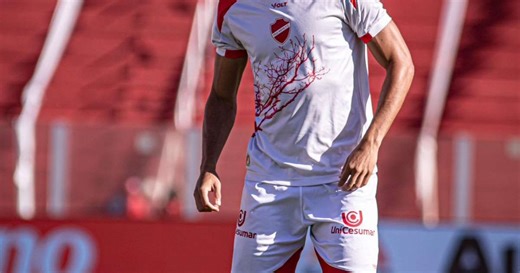 Caio Marcelo estreia pelo Vila Nova após carreira internacional e exalta: 'muito especial'