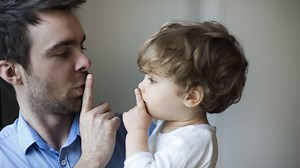Apprendre à vos enfants à se taire : pourquoi le silence enrichira leur éducation ? - RTBF Actus