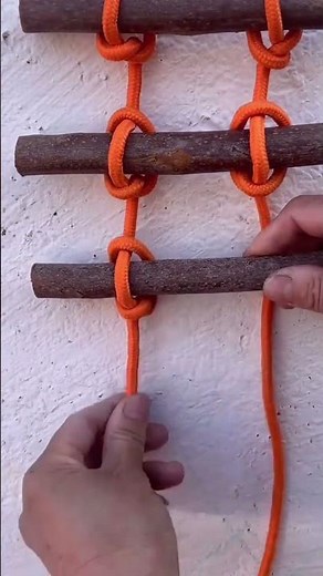 Easy to learn rope ladder knot tying methods