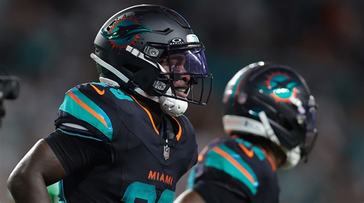 Dolphins RB De'Von Achane's defiant take on losing Tyreek Hill to nasty knee injury