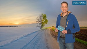 9.7K views · 36 reactions | Temperaturunterschiede von 20 Grad erwarten uns am Dienstag. Während man im Osten den Frühstückskaffee draußen genießen kann, rieseln im Südwesten nasse Flocken. Alle Details im Video: | WetterOnline | Facebook