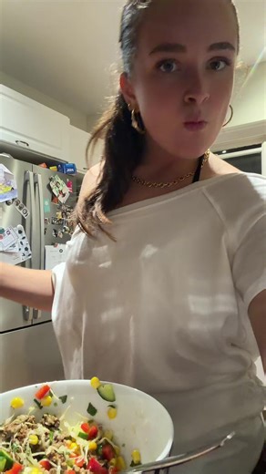 How to Flex Like a Pro at the Gym