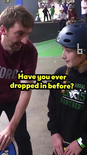 Her first ever drop in 😍 Learn to Skateboard! Get “Skateboarding Made Simple” - the most comprehensive skateboarding lesson plan ever made #learntoskate #howtoskate #pushskateboarding #skateboardingisfun #dropin