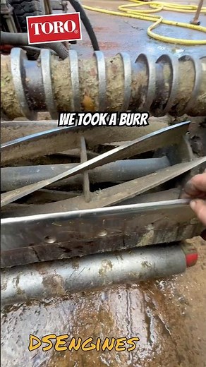 TORO SIDEWINDER UNIT CUTTING LIKE 💩! 🔧| #toro #mechanic #greenkeeper #cuttingmachine #shorts