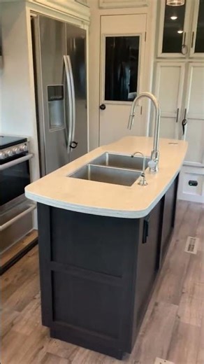 2021 Jayco Eagle 317RLOK 36' Fifth Wheel.