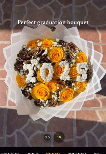 Graduation bouquet! 🎓🌹⭐️ #fypシ゚viral #flowers #graduation #classof2025 #rauwalejandro #fypage #2025 #happygraduation #senioryear #yellow #orlandoflorida #fyp #classof2025