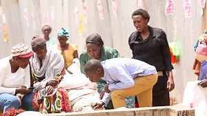 32K views · 261 reactions | Best of 1 Hour Pranks(Sniffing Man) https://youtu.be/SM07G7kJxto | Naswa Online TV | Facebook