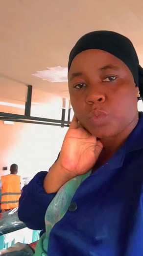 Kemo h Kemo (@kemo.h.kemo)’s videos with Naiwaza Hela By PARADIZE - 𝐂𝐇𝐎𝐃𝐘 𝐆𝐑𝐀𝐏𝐇𝐈𝐗