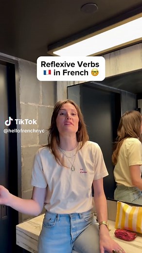 🇫🇷 French Grammar Alert! Do you understand what reflexive verbs are and how to use them? Reflexive verbs are often actions that someone does to or for themselves. The reflexive pronouns (pronoms réfléchis) are placed before the verb and agree with the subject in gender and number. Let’s practice this in a sentence by describing something important we do everyday: brushing our teeth (se brosser les dents)! 💡A quick refresher! Below are the reflexive pronouns (they follow the subject pronouns):