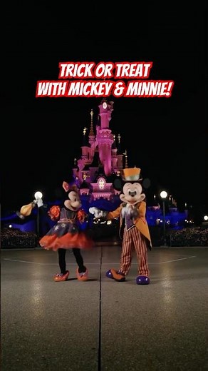 Trick of Treat with Mickey and Minnie at Disneyland Paris!