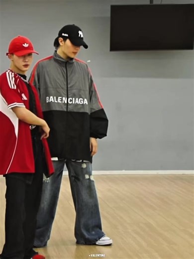 No Way dance practice - William’s focus 🤍 THE WAY WILLIAM DANCES?!?” THIS CHOREOGRAPHY SUITS HIM SO MUCH 😳 #williamjkp #NoWayLYKN_DancePractice #lykn #foryoupage