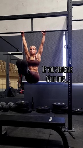 It's totally normal to struggle with hanging leg raises. More often than not it's your hip flexors causing the issue and yes that's part of you "core". So strengthen the hip flexors with regressions, which also strengthens your rectus abdomis (abs). Be sure to make sure your hips aren't overly tight too!! Mobility could be your issue 🥰 Wearing @xaharaofficial Code ANNADAVEY for 20% #fitness #bouldering #climbing #climber #strongwomen #fitnessmotivation #fitchicks #fitnessgirl #outfitoftheday #a