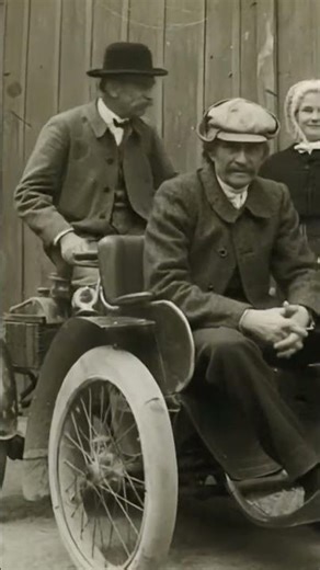 Automobile à trois places - Epoque 1900-1910