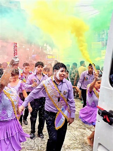 #comparsanuevorenacerblliviadecelina🇦🇷🇧🇴 #comparsanuevorenacerblliviadecelina🇦🇷🇧🇴 @CUBA-CUBITA @𝐋𝐮𝐢𝐬𝐢𝐭𝐨 𝐂𝐚𝐥𝐥𝐞 𝐀.