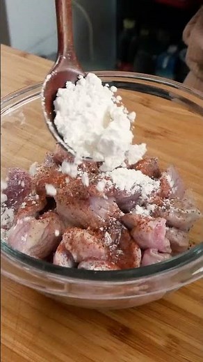 Crispy fried chicken gizzards