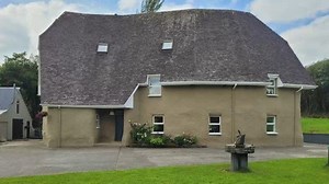 2.9K views · 31 reactions | A unique eco-friendly house with straw bale walls complete with a staircase made out of a 200 year old tree has come to the market in Leitrim | Irish Independent | Facebook