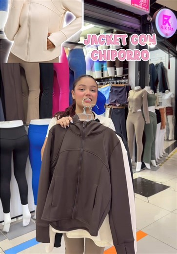 NUESTRAS UBICACIONES 📌 Estación Central: Bascuñán Guerrero 42, Mall Gamarra (Locales 15-16). 📌 Alameda: Av. Libertador Bernardo O'Higgins 2963, Mall Asia Pacífico (Local P57). 📌 Santiago Centro: Claudio Gay 2538. #lululemon #chaquetas #jackets #invierno #provedoresmayoristas