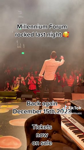 Nathan Carter (@nathancartermusic)’s videos with Banks Of The Roses - Nathan Carter