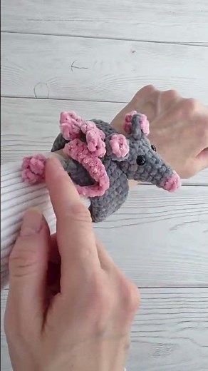 Is it a bracelet, bookmark, or bag charm? 😱 Rat Slap Band Crochet Pattern! #shorts