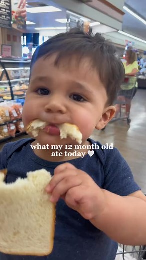 We had to rip a piece of bread out of the loaf we were buying because little man was saying “EAT” at everything… . . . #viral, #trend, #b#babyb#babytokb#babyboyb#babyeatingb#babyfoodm#momsoftiktokm#momlifem#momm#momtokm#momsw#wieiad1#~ #foryoupage #foryou, #fyps, #trends, #virals, | Ashlyn | Facebook