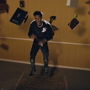 2.1K views · 53 reactions | S W E R V I N' Swerve your way through the work week while watching A Boogie Wit Da Hoodie's new video for #Swervin out now  https://youtu.be/mk9YcoZCuzA | Warner Music Canada | Facebook