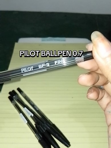 Smooth Writing with Pilot Ballpen 0.7