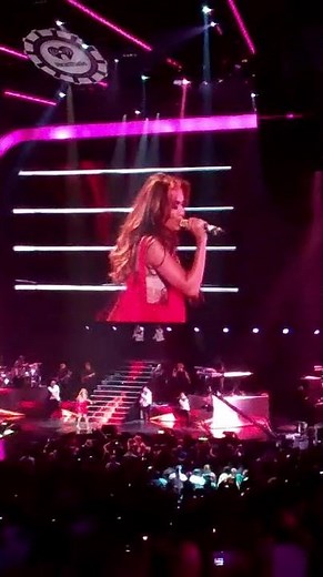 JLo Let’s Get Loud Live Crowd Energy Is Unreal