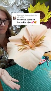 343K views · 10K reactions | Tutorial flor de Hibiscus , #jadesfloralcraft #floresgigantesdepapel #manualidadescreativas #decoracion #crafts # | Jade's Floral Craft. | Facebook