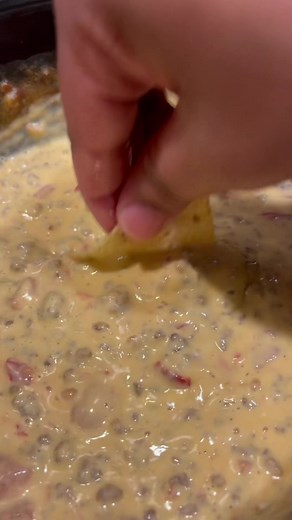 Delicious Rotel Dip Recipe for Your Crockpot