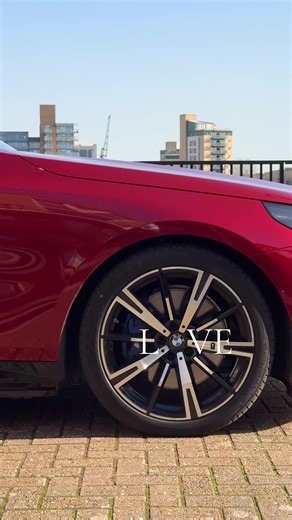 BMW i5 eDrive40 Sedan: A Sustainable Luxury Choice