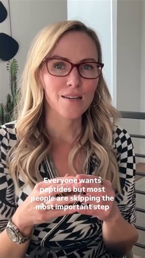 Sarah Daccarett, MD on Instagram: "Peptides are powerful. But they don’t work in a vacuum. Your hormones are the conductors. Peptides are the instruments. 🎻 If hormones are out of rhythm, peptides can only do so much. That’s why I always tell women: regulate the hormones first. Then peptides can actually do the job they’re designed to do — signal, repair, and optimize. It’s not either/or. It’s order of operations. Watch the video for the full breakdown 👆 — Dr. Sarah #womenshealth #peptides #ho