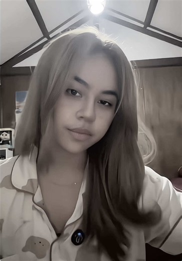 HIII!! MAAF MAU POST YG AGAK SERIUS DAN GAK SERU! setelahnya kita seru2an lg yaa.. drama dulu dikit. galau bgt mau nge up ini krn gue bnr2 gaenak sm dia, tp sprtinya gue hrs luruskan bbrp hal. maaf kalo ada pihak yg dirugikan. tp tolong luangin waktu kalian sbntr utk dgr gue ngeluh, gue bs cerita skrg dgn perasaan yg udh ikhlas dan terima atas apa yg udh terjadi. tp gangguan2 itu masih terus ngikutin sampe skrg, gue bnr2 mau tutup buku dan tenang. bbrp kali hs dgn cewe lain dan gue setiap hariny