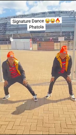 Signature Dance Phatola Challenge: Freddie Gwala Manana Mp3 Download