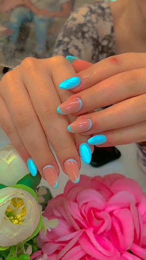 135K views · 1.1K reactions |  Uñas Almendra color Celeste Aprende hacer este hermoso Diseño de Uñitas curso de uñas, tutorial de uñas, uñas polygel, uñas acrilicas, uñas paso a paso, manicurista, nail art, manicure, diseños a mano alzada. #uñasdecoradas #cursodeuñas #uñaspolygel #uñasacrilicas #diseñodeuñas #nailart #manoalzada #manicure #nailsartideas | BYS academia de uñas | Facebook