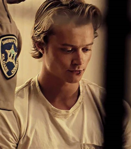 Discover the Most American Character in Outer Banks