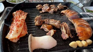 71K views · 1.8K reactions | This resturant's grills are fired up early! To serve hungry patrons an unconventional yet satisfying breakfast Korean Duck BBQ starting at 8am. Location: Jeong-Gane Jeju South Korea | Strictly Dumpling | Facebook