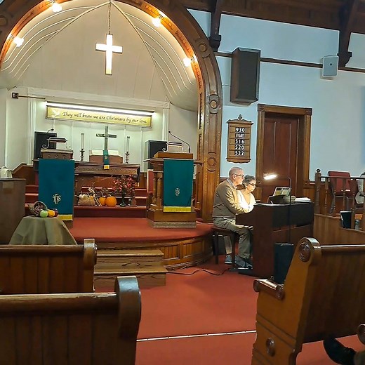 Ecumenical Thanksgiving service Prelude Thank you Janet and Bill! | United Church of Madrid