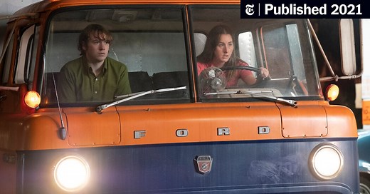 ‘Licorice Pizza’ Review: California Dreaming and Scheming