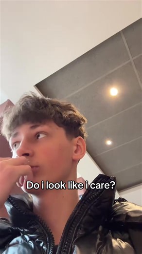 Comedic Reactions to Gym Struggles