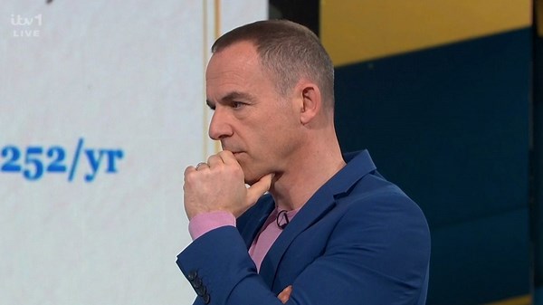 ITV Martin Lewis viewers 'switch off'  as host makes series announcement