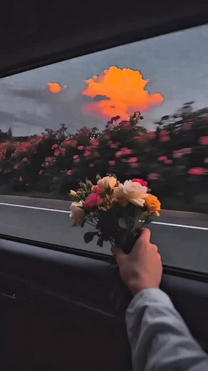 5.2K views · 21K reactions | Dónde está nuestro error sin solución… . . . #musica #letrasbonitas #paradedicar #escucha #paratiii #fypシ❤️❤️ #cancionesdeamor #pensandoenti #lovers#letrasdecanciones #enamórate #corazones # | Moonshine Love | Facebook