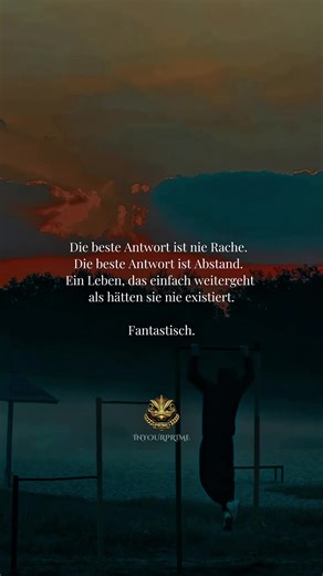 Sende das an jemanden, der gerade kurz davor ist, wieder zu viel zu fühlen statt klar zu handeln. ⚔️🖤 Rache klingt stark, ist aber nur Lärm. Abstand ist Kontrolle. Wenn du wirklich gewinnen willst, dann verschwende keine Energie an Menschen, die deine Zeit nicht verdient haben – baue still weiter, werde besser, und lass dein Leben die Antwort sein. 🔥 Wenn du Disziplin, Fokus und diese kalte Klarheit willst: folge @inyourprime.project 🐍👑 #inyourprime #Minds#Mindsetiplin #Fokus #SelfImprovemen