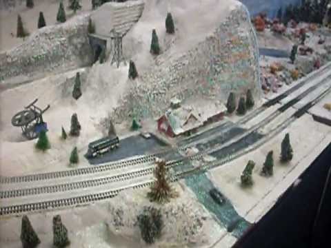 MODEL RAILROAD WINTER SCENE
