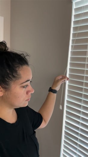 𝗞𝗮𝘆𝗹𝗮 ✝️ on Instagram: "Quick kitchen reset bc I can’t keep looking at this mess 😅😅😅 #kitchenreset #amess #busymorning #happywednesday"