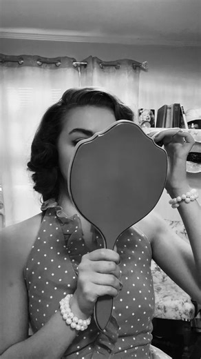 Discover Timeless Vintage Fashion Trends