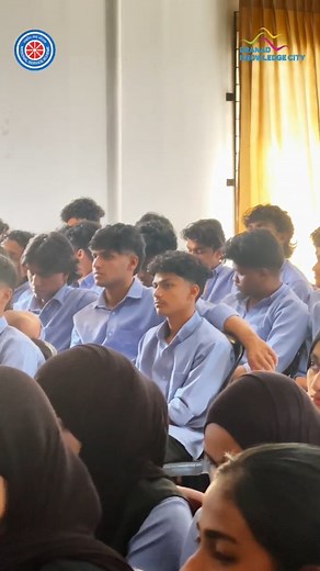 Jyothirgamaya PASS Project – Cancer Awareness Programme ✨ Our NSS Unit 323, Eranad Knowledge City College of Commerce and Sciences, in collaboration with Leafsage Foundation, organized a session on cancer awareness — focusing on prevention, early detection, and healthy living. 💙 A heartfelt thanks to all participants and speakers for making this initiative meaningful! 🎗️ . . . #ekc #eranadknowledgecity #cancerawareness | Eranad Knowledge City